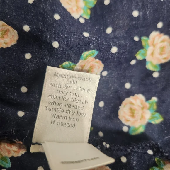 LC Lauren Conrad Navy Floral Blouse 3/4 Length Sleeves, size M - Picture 7 of 7